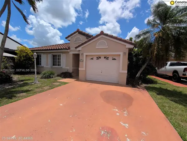 8462 SW 158th Ct, Miami, FL 33193