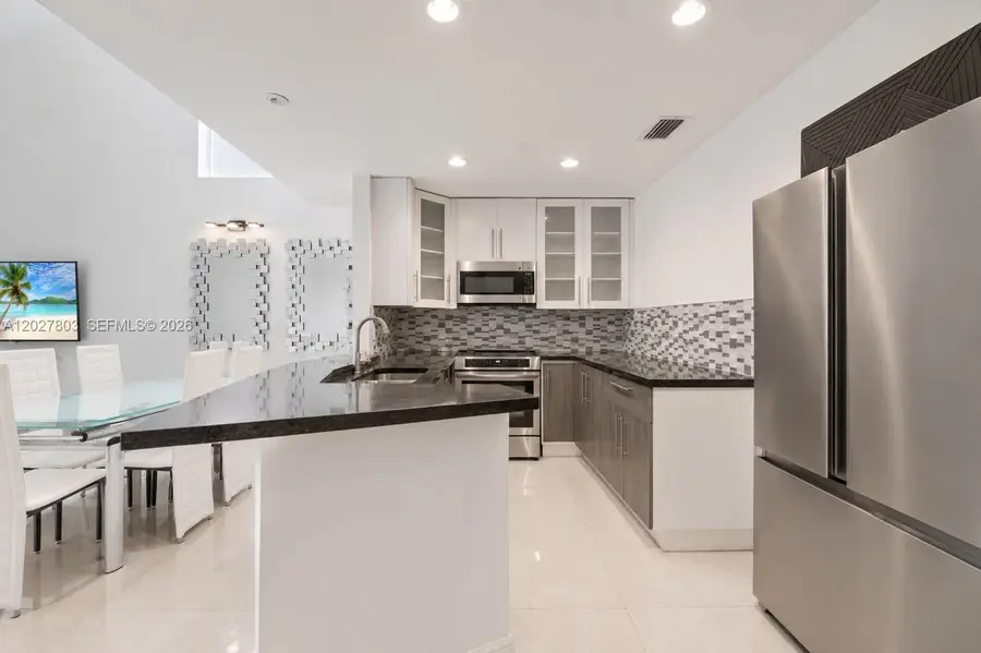 15723 Woodgate Pl #E, Sunrise, FL 33326 - #3