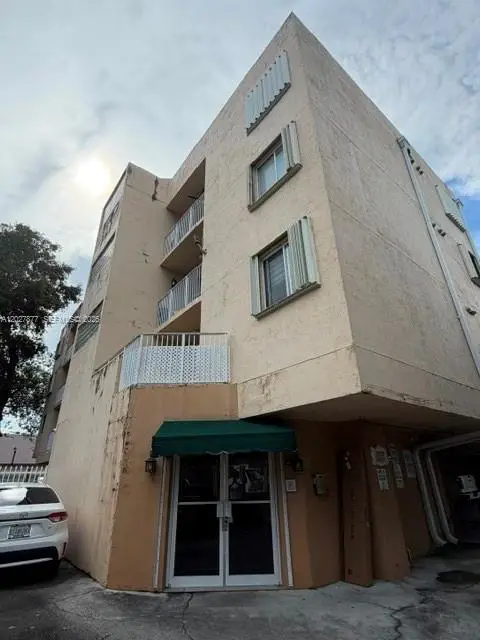 814 NW 36th Ave #208, Miami, FL 33125 - #1