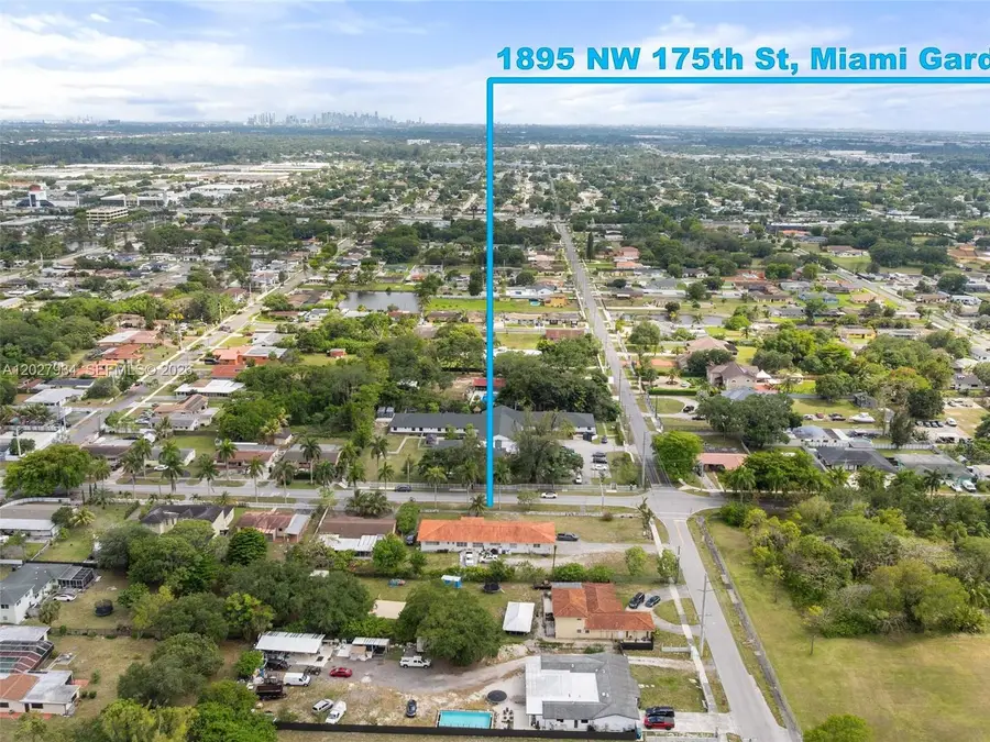 1895 NW 175th St, Miami Gardens, FL 33056 - #3
