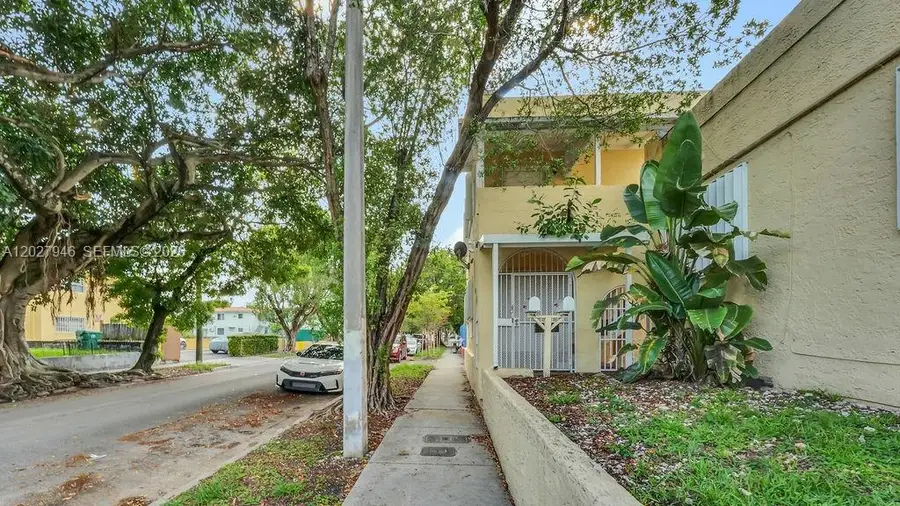 242 SW 15th Ave, Miami, FL 33135 - #2