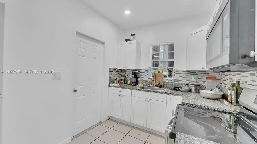 242 SW 15th Ave, Miami, FL 33135 - #3