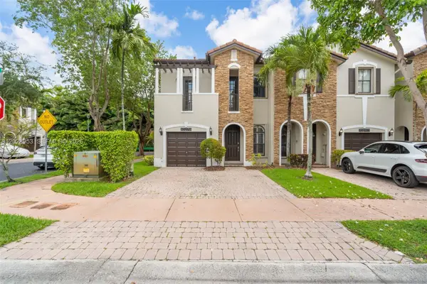 10276 NW 30th Ter, Doral, FL 33172
