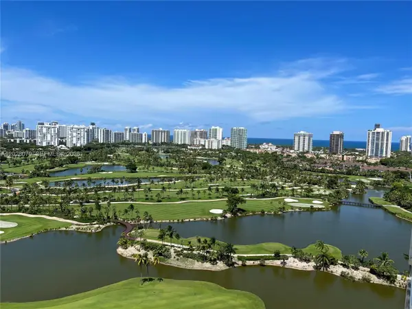 19501 W Country Club Dr #2313, Aventura, FL 33180