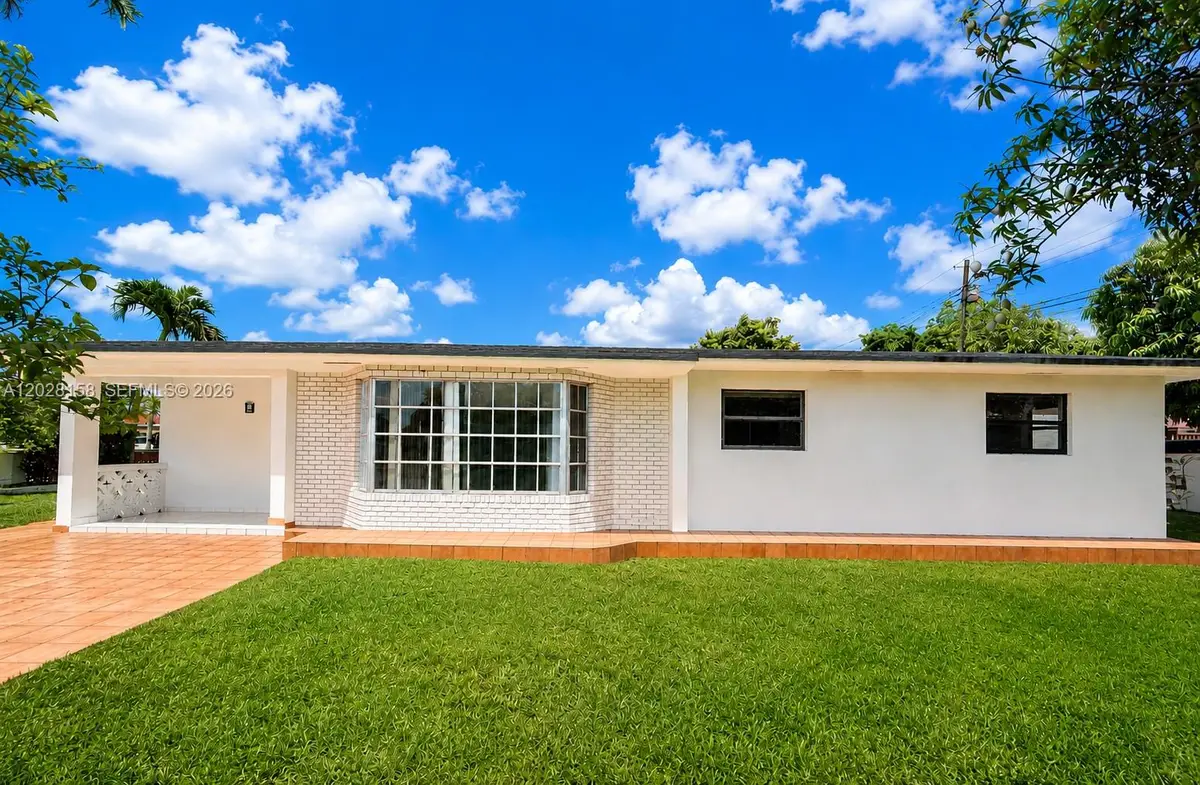 790 W 73rd Pl, Hialeah, FL 33014 - #1