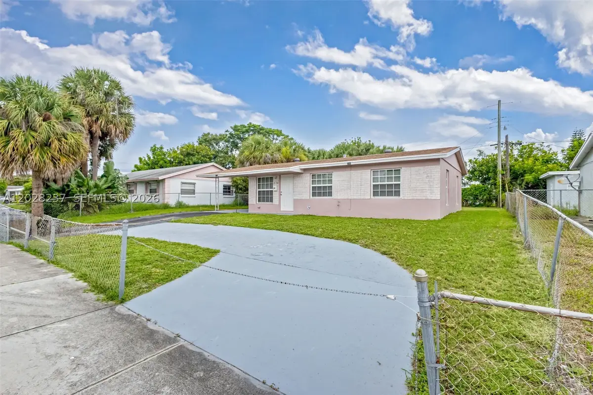 1570 W 13th St, Riviera Beach, FL 33404 - #1