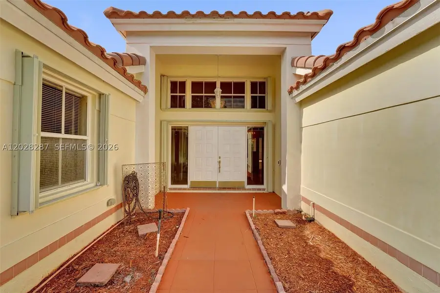 8860 Southern Orchard Rd S, Davie, FL 33328 - #3