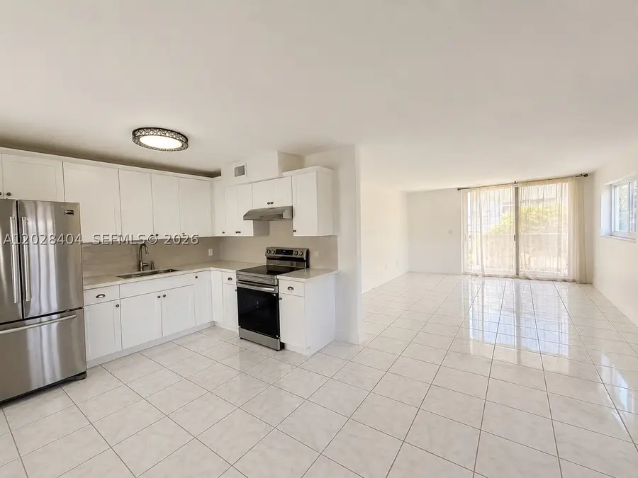 1400 Lincoln Rd #301, Miami Beach, FL 33139 - #3