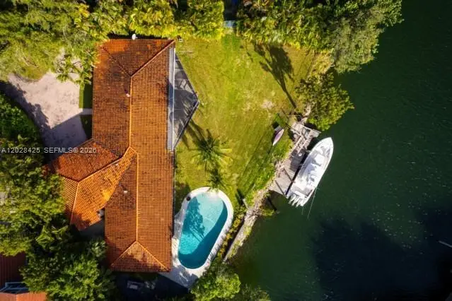 230 Edgewater Dr, Coral Gables, FL 33133 - #2