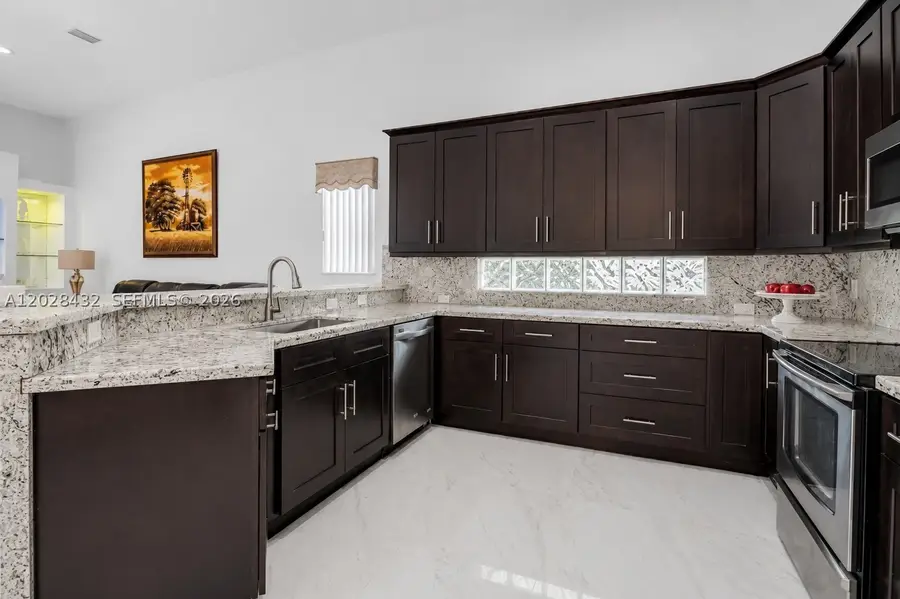 3852 Oak Ridge Cir, Weston, FL 33331 - #3