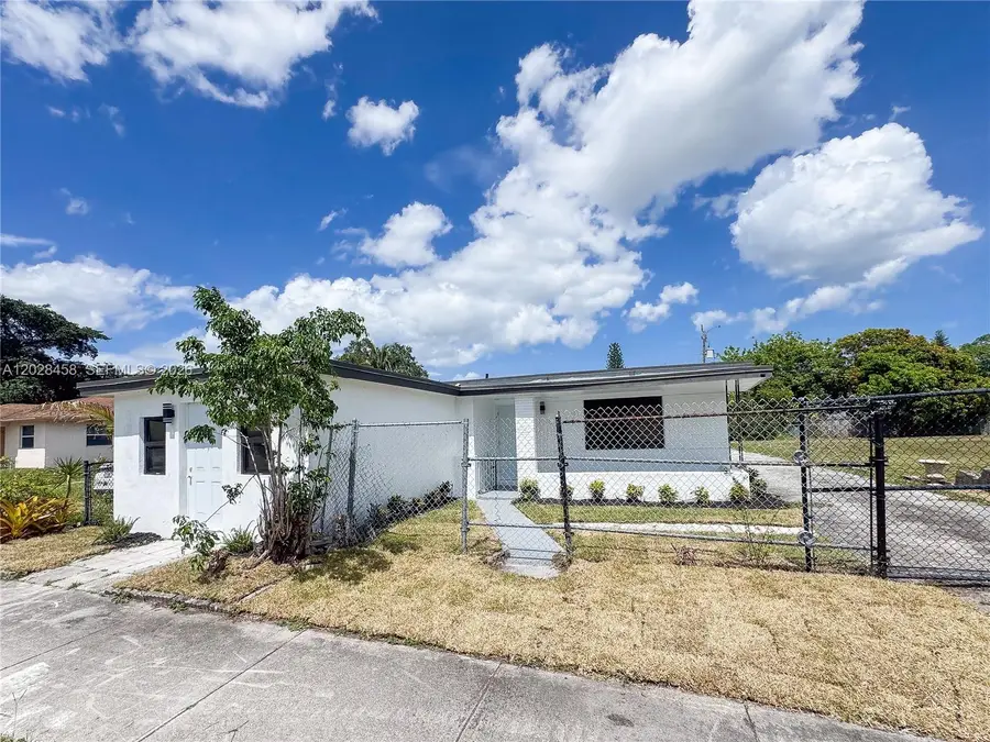212 NW 28th Way, Fort Lauderdale, FL 33311 - #2