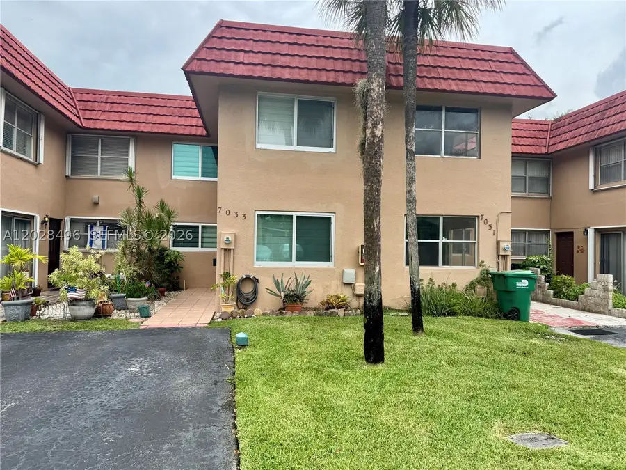 7033 NW 169th St, Hialeah, FL 33015 - #2