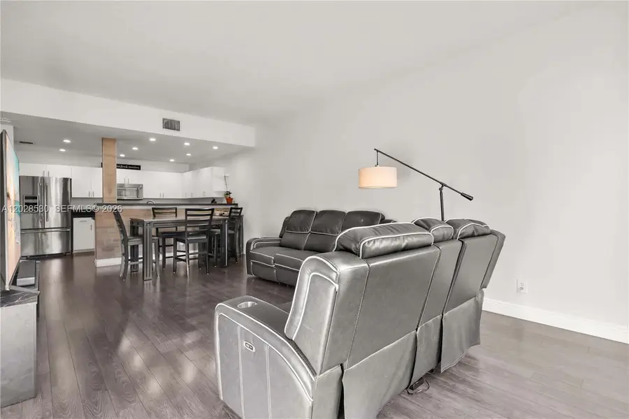 9581 SW 3rd St, Pembroke Pines, FL 33025 - #3