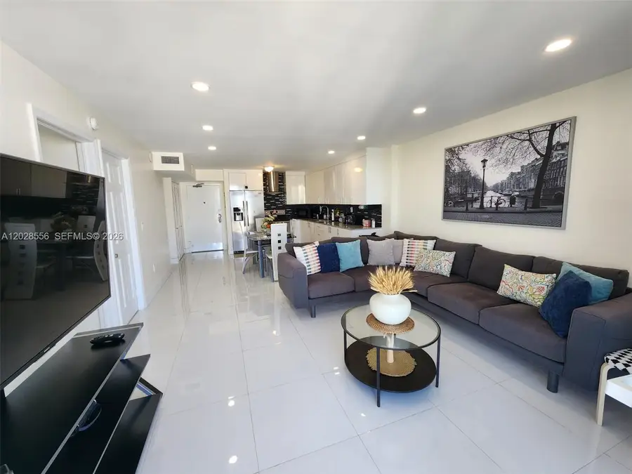 345 Ocean Dr #602, Miami Beach, FL 33139 - #3