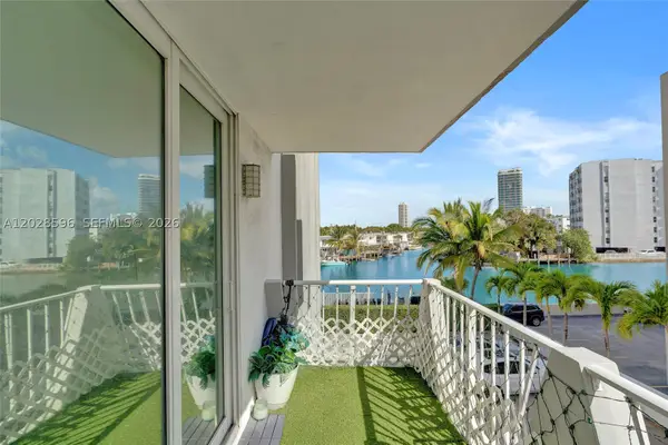 7133 Bay Dr #305, Miami Beach, FL 33141
