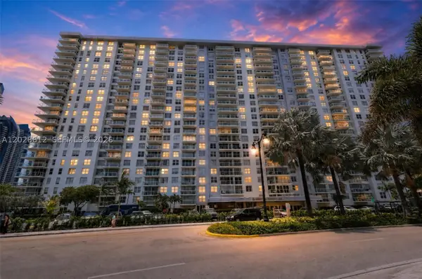 230 174th St #902, Sunny Isles Beach, FL 33160
