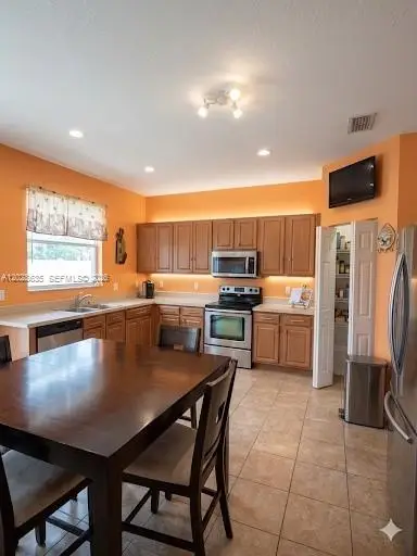 342 Star Shell Dr, Apollo Beach, FL 33572 - #2