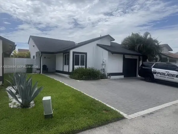 1131 SW 110th Ave, Pembroke Pines, FL 33025