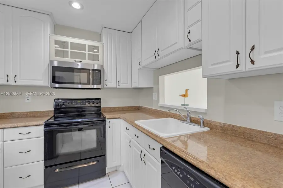 4805 NW 35th St #416, Lauderdale Lakes, FL 33319 - #2