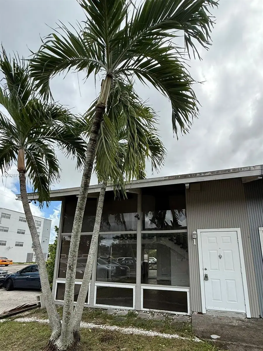 14310 NE 5th Pl, Miami, FL 33161 - #1