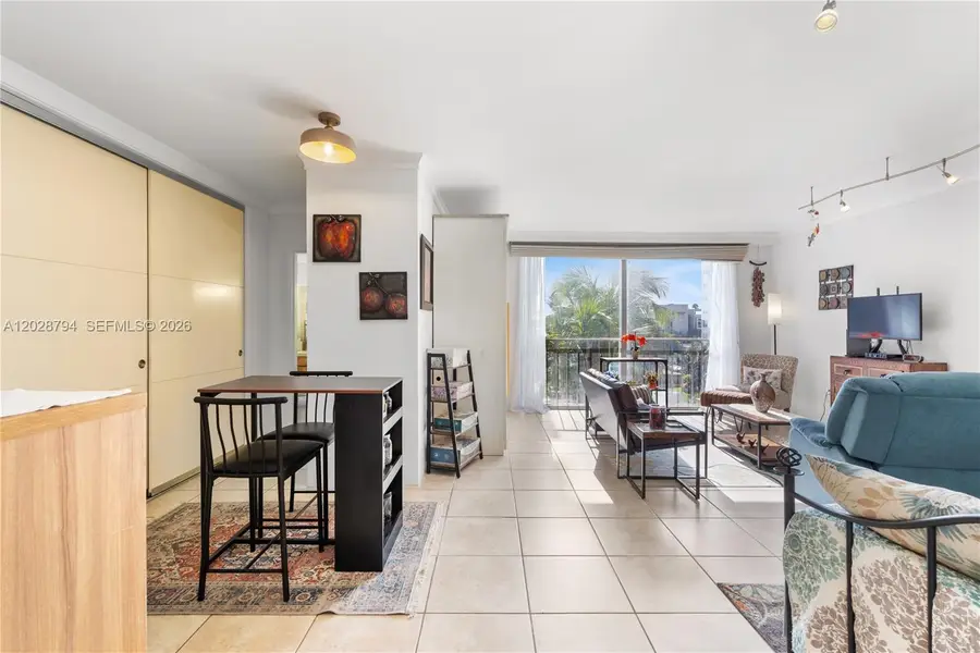 800 West Ave #532, Miami Beach, FL 33139 - #2