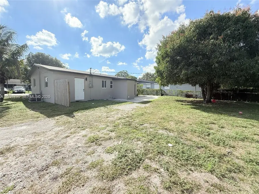 7821 NW 30th St, Davie, FL 33024 - #2