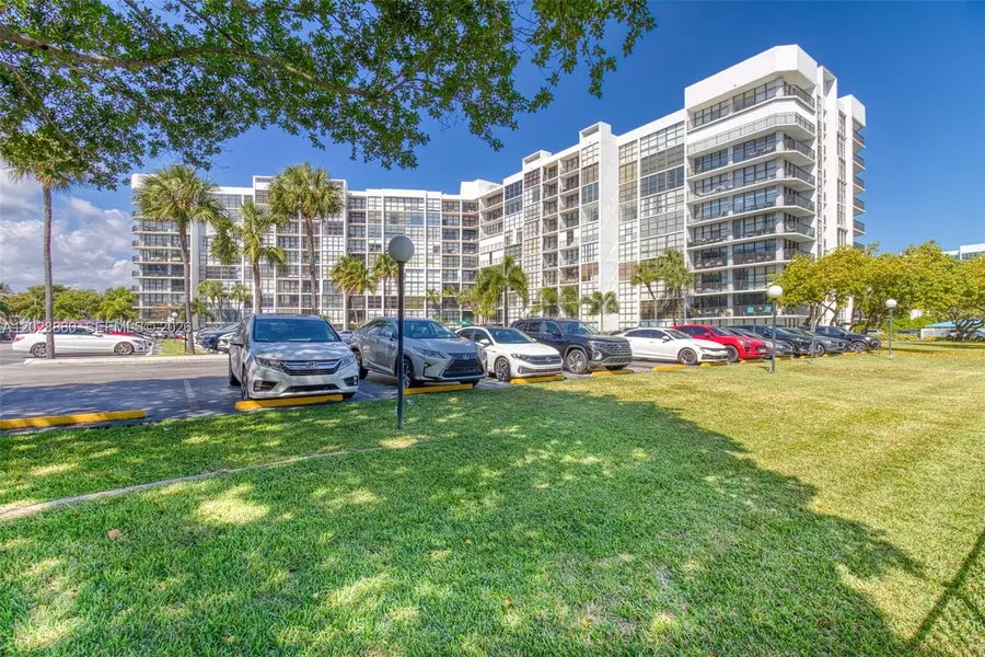 800 Parkview Dr #311, Hallandale Beach, FL 33009 - #2