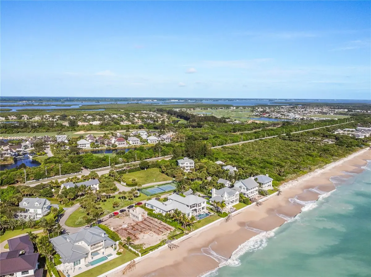 2335 Sanderling Ln, Vero Beach, FL 32963 - #1