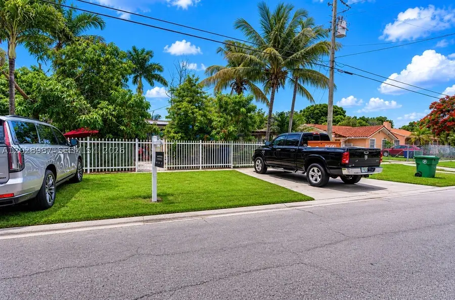 3315 NW 11th Ave, Miami, FL 33127 - #2