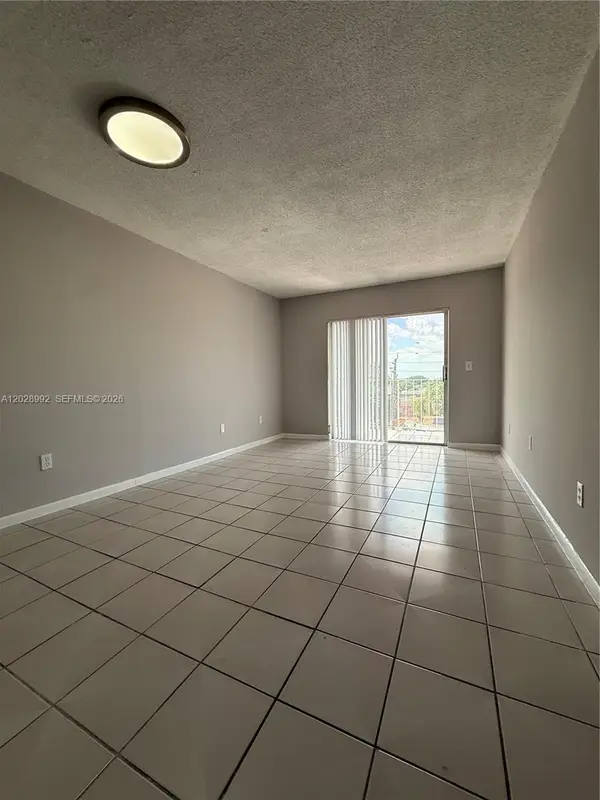 6820 W Flagler St #407, Miami, FL 33144