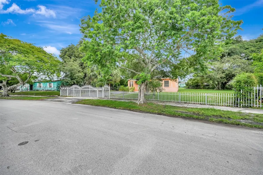 16221 NW 18th Ct, Miami Gardens, FL 33054 - #3