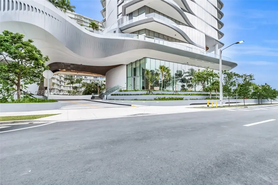175 SE 25 Rd #1103, Miami, FL 33129 - #2