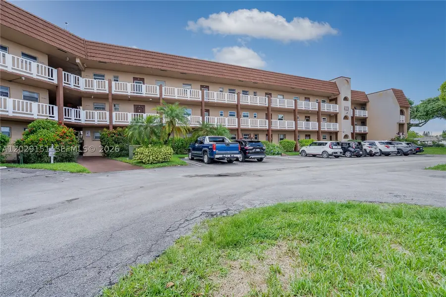 9340 Sunrise Lakes Blvd #209, Sunrise, FL 33322 - #2