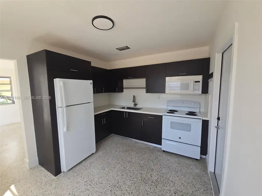 3435 NW 4th St, Miami, FL 33125 - #2