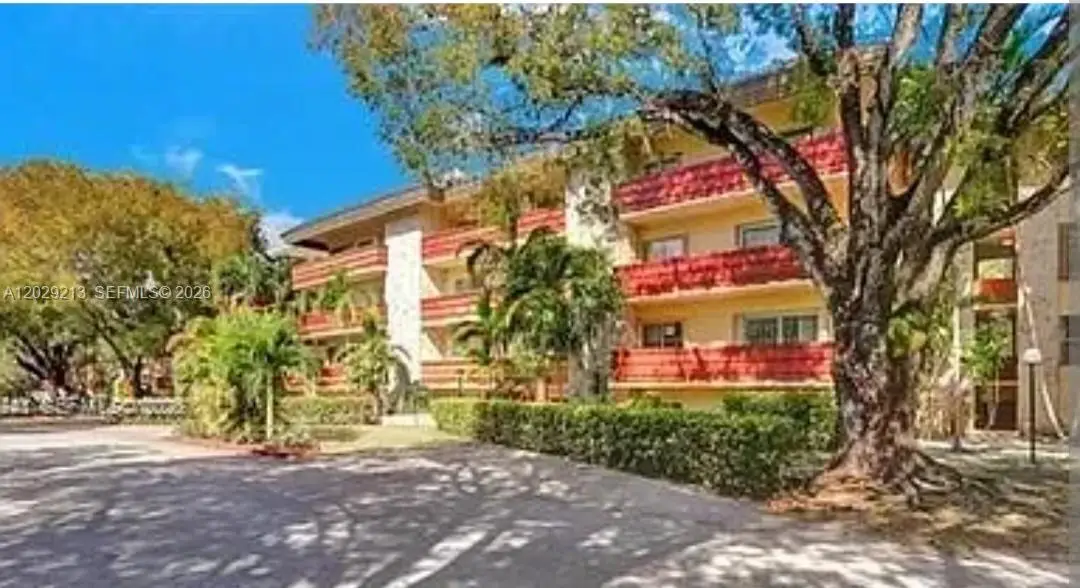1205 Mariposa Ave #304, Coral Gables, FL 33146 - #1