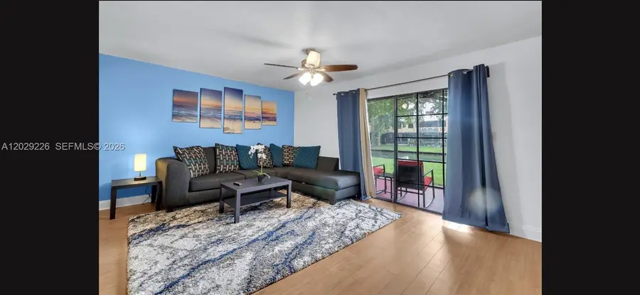 9427 NW 42nd St, Sunrise, FL 33351 - #3