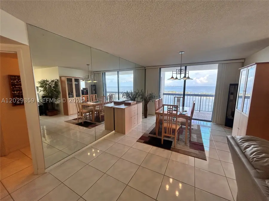 2333 Brickell Ave #1402, Miami, FL 33129 - #2