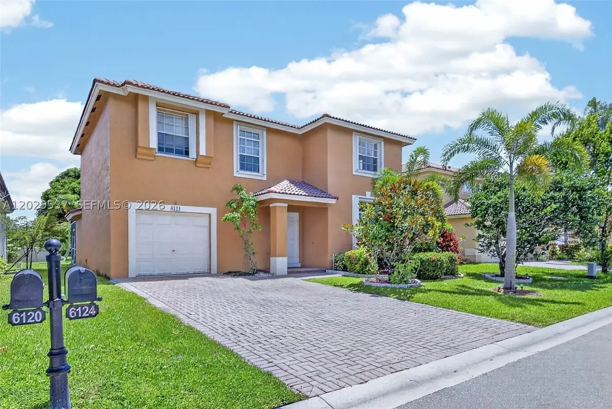 6124 NW 40th St, Coral Springs, FL 33067 - #1