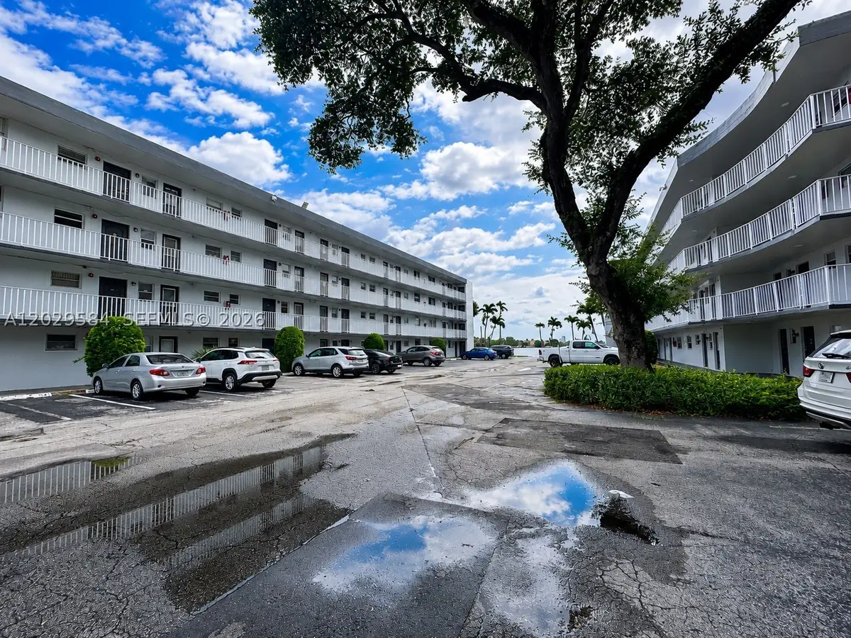 447 NE 195th St #115, Miami, FL 33179 - #1