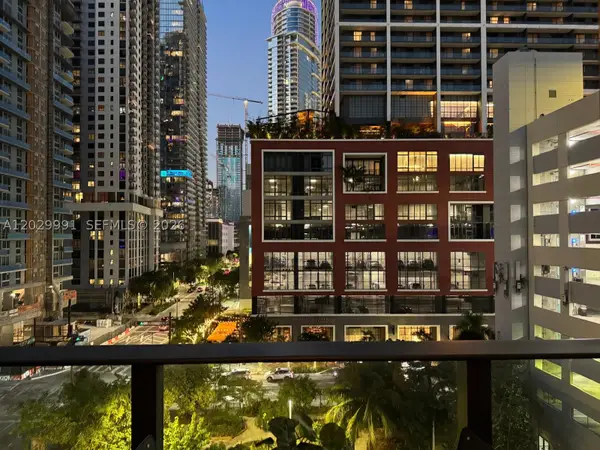 121 NE 5th St #711, Miami, FL 33132