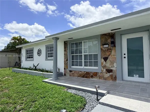 3222 NW 182nd St, Miami Gardens, FL 33056