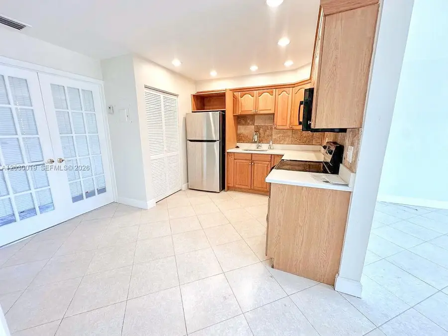 2175 NE 56th St #110, Fort Lauderdale, FL 33308 - #3