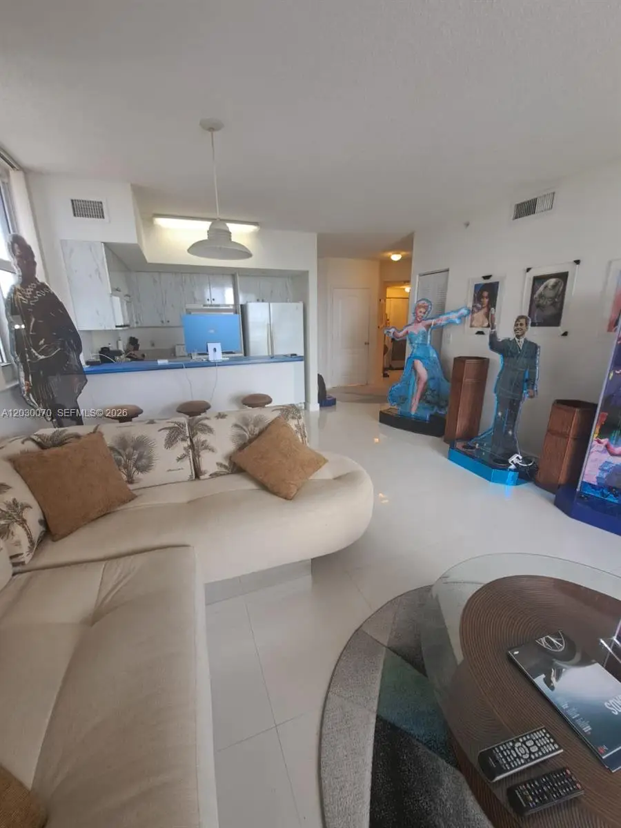 5085 NW 7th St #602, Miami, FL 33126 - #3