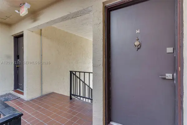 13726 SW 90th Ave #28, Miami, FL 33176