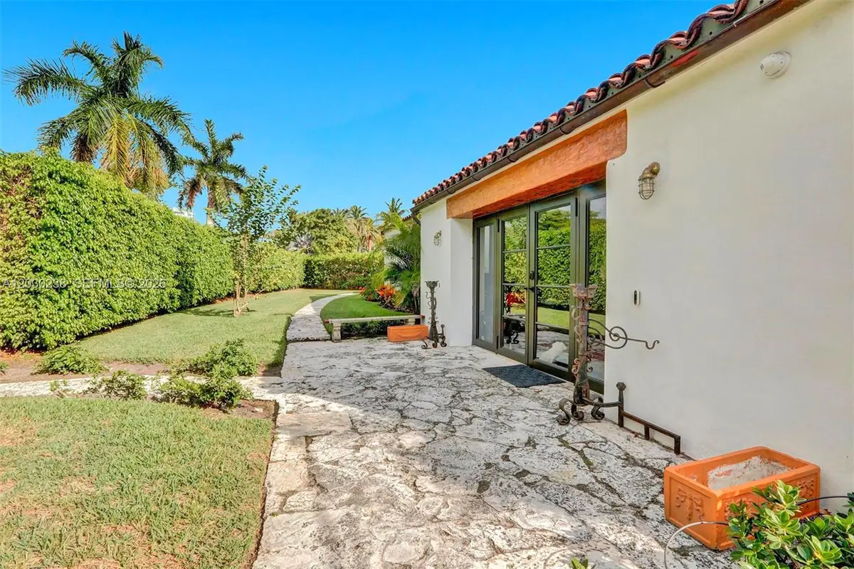 6350 Pinetree Dr, Miami Beach, FL 33141 - #1