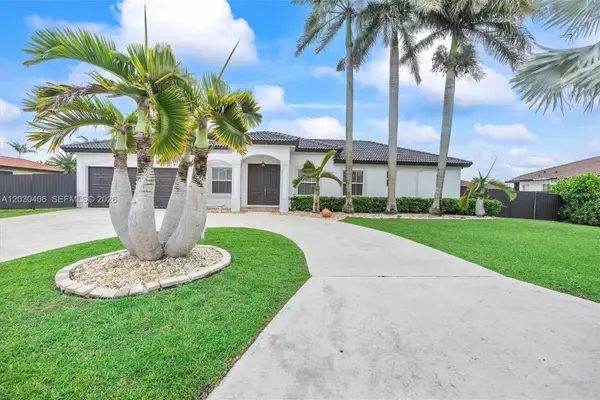 28105 SW 166th Ct, Homestead, FL 33033