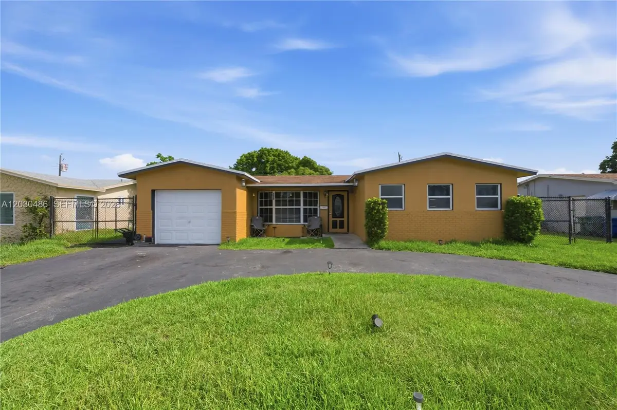4801 NW 17th St, Lauderhill, FL 33313 - #1