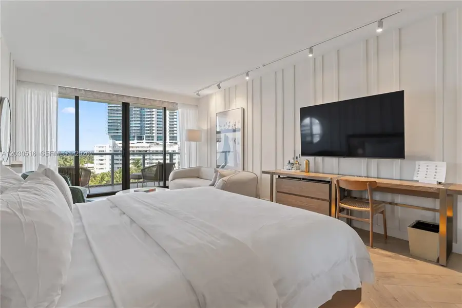 2201 Collins Ave #707, Miami Beach, FL 33139 - #3