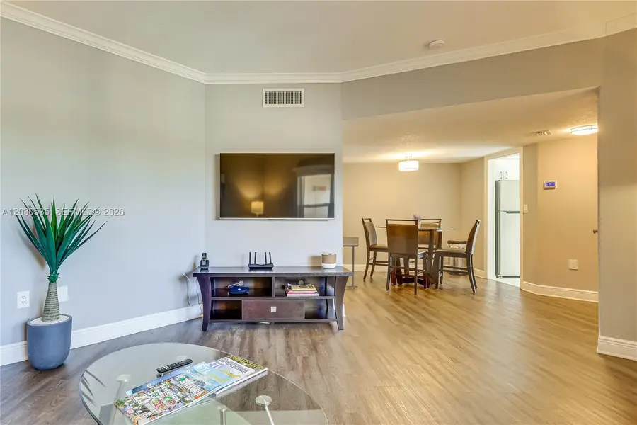 341 N Birch Rd #315, Fort Lauderdale, FL 33304 - #2