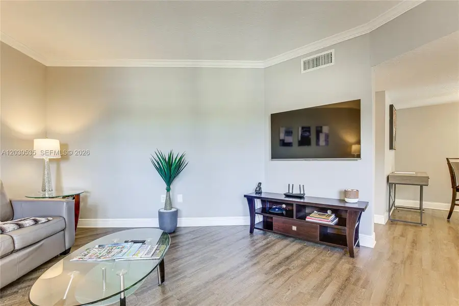 341 N Birch Rd #315, Fort Lauderdale, FL 33304 - #3